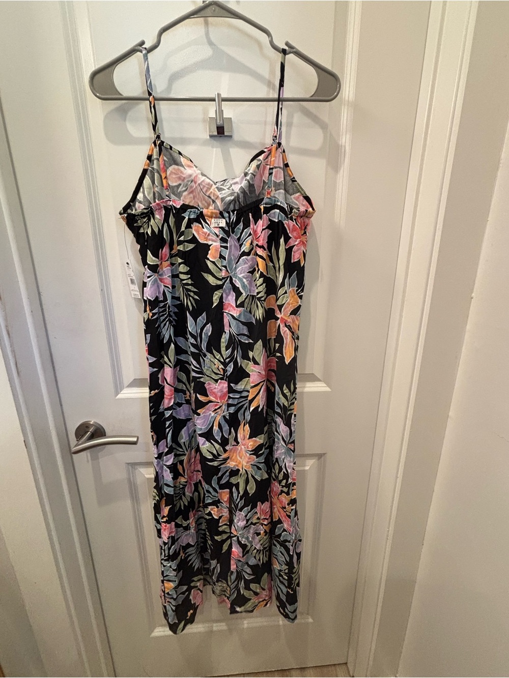 NWT Billabong Black Floral Slip Dress with Pink & Peach Blooms- L - Picture 2 of 10